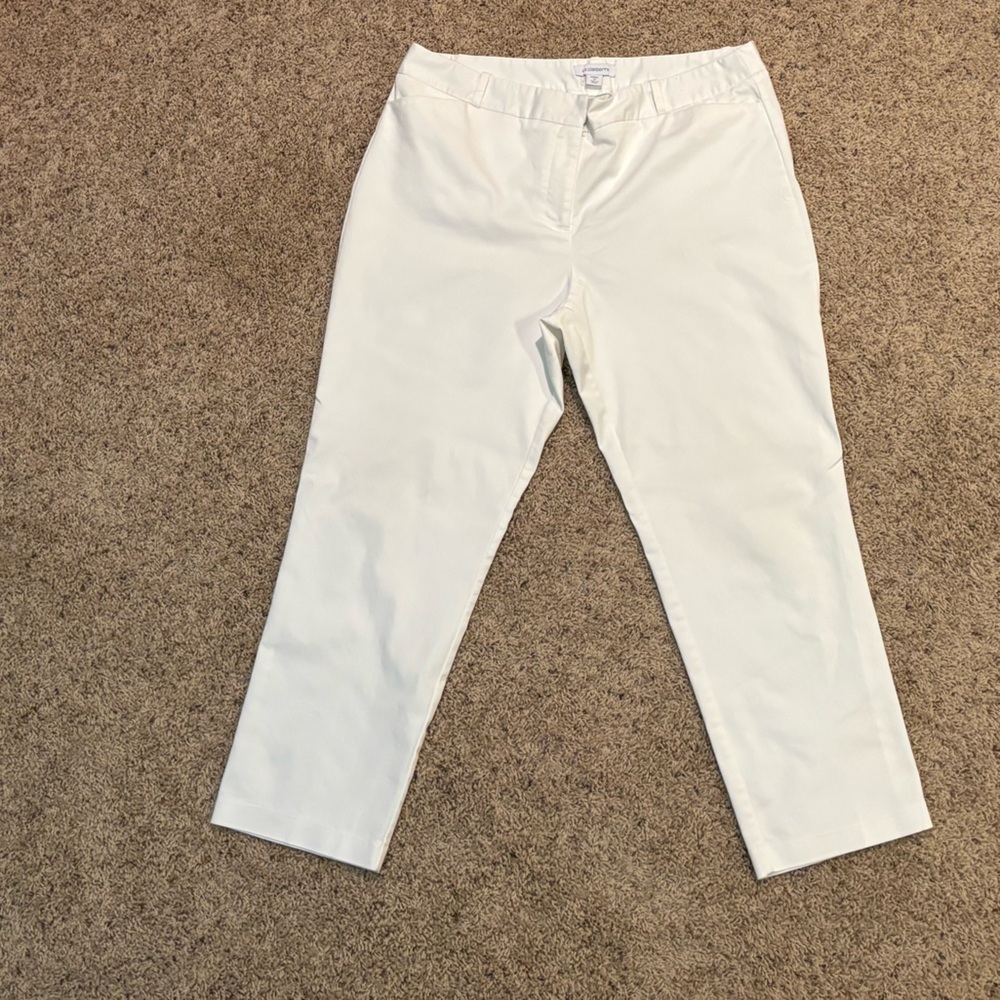 🎀 2 for $20 Sale 🎀 Liz Claiborne white cigarette pants